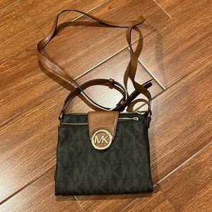 Michael Kors cross body clutch